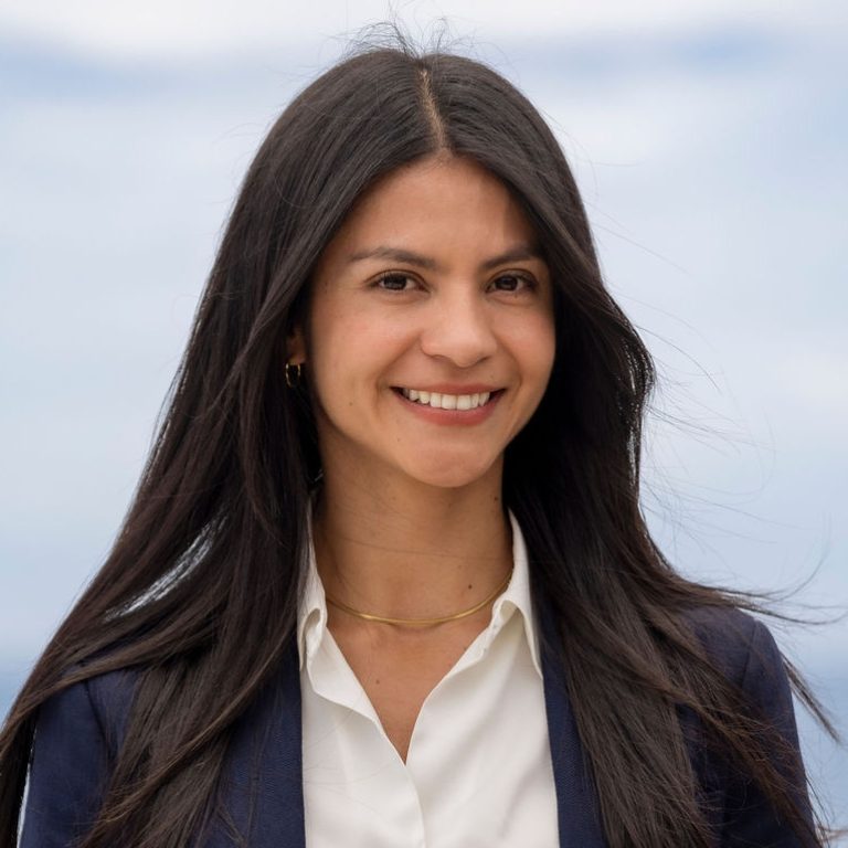 Development Engineer - Alejandra Mora Development Engineer - Alejandra Mora